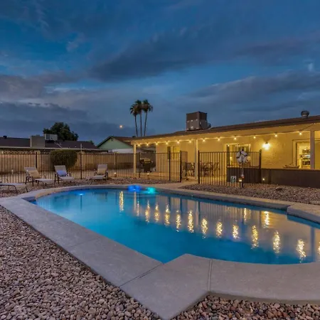 Quiet & Peaceful Home! With Heated Swimming Pool